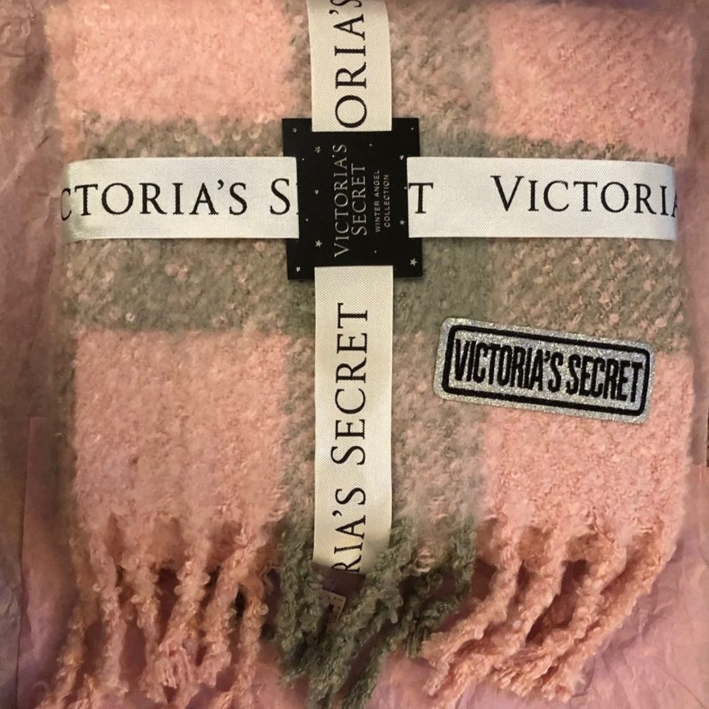 New Victoria’s Secret VS Pink Gray Winter Scarf Blanket Soft Cozy